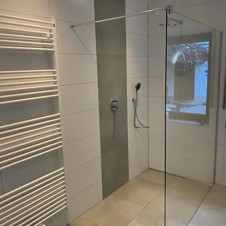 1927apartments Mit Blick Auf Nuerburgring Nordschleife Und Fusslaeufig Zum Gp-fahrerlage Aparthotel Nürburg