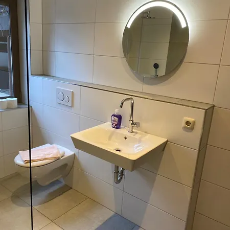 1927apartments Mit Blick Auf Nuerburgring Nordschleife Und Fusslaeufig Zum Gp-fahrerlage Apartmanhotel 3*