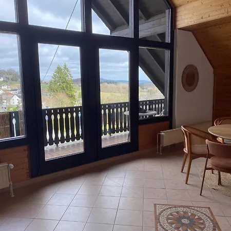 1927apartments Mit Blick Auf Nuerburgring Nordschleife Und Fusslaeufig Zum Gp-fahrerlage Aparthotel