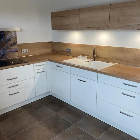 Aparthotel 1927apartments Mit Blick Auf Nuerburgring Nordschleife Und Fusslaeufig Zum Gp-fahrerlage 3*