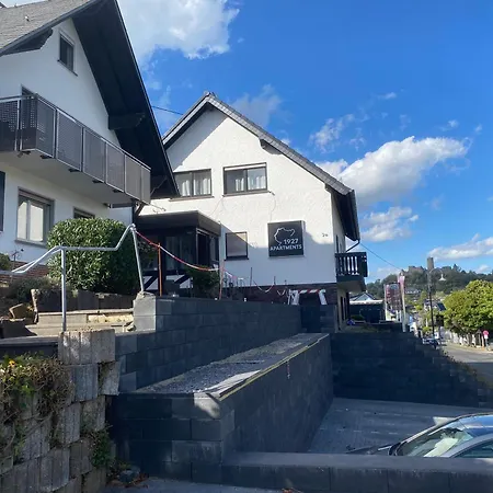 Aparthotel 1927apartments Mit Blick Auf Nürburgring Nordschleife Und Fußläufig Zum Gp-fahrerlage Nürburg